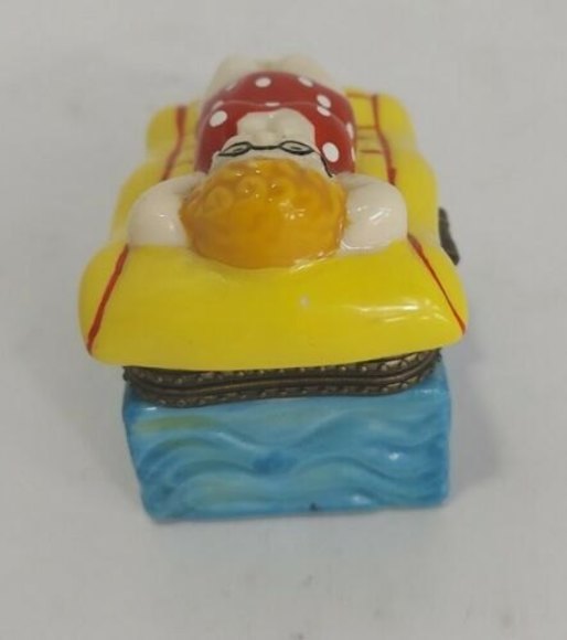 Lady in Polka Dot Swimsuit Trinket Box Sunbathing Retro Keepsakebox - Picture 5 of 8